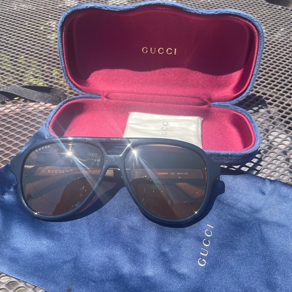 Authentic GUCCI sunglasses
